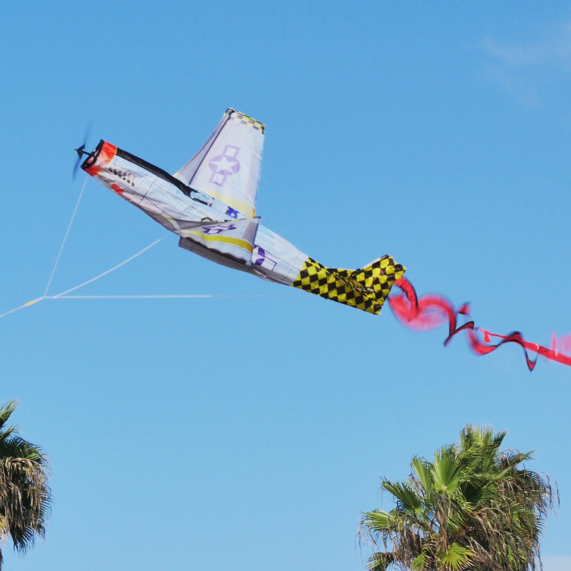 windnsun supersize 3d mustang nylon kite flying