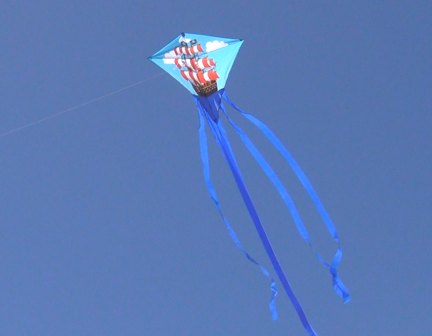 X Kites StratoKite PirateShip Nylon Deluxe Tail Diamond Kite flying