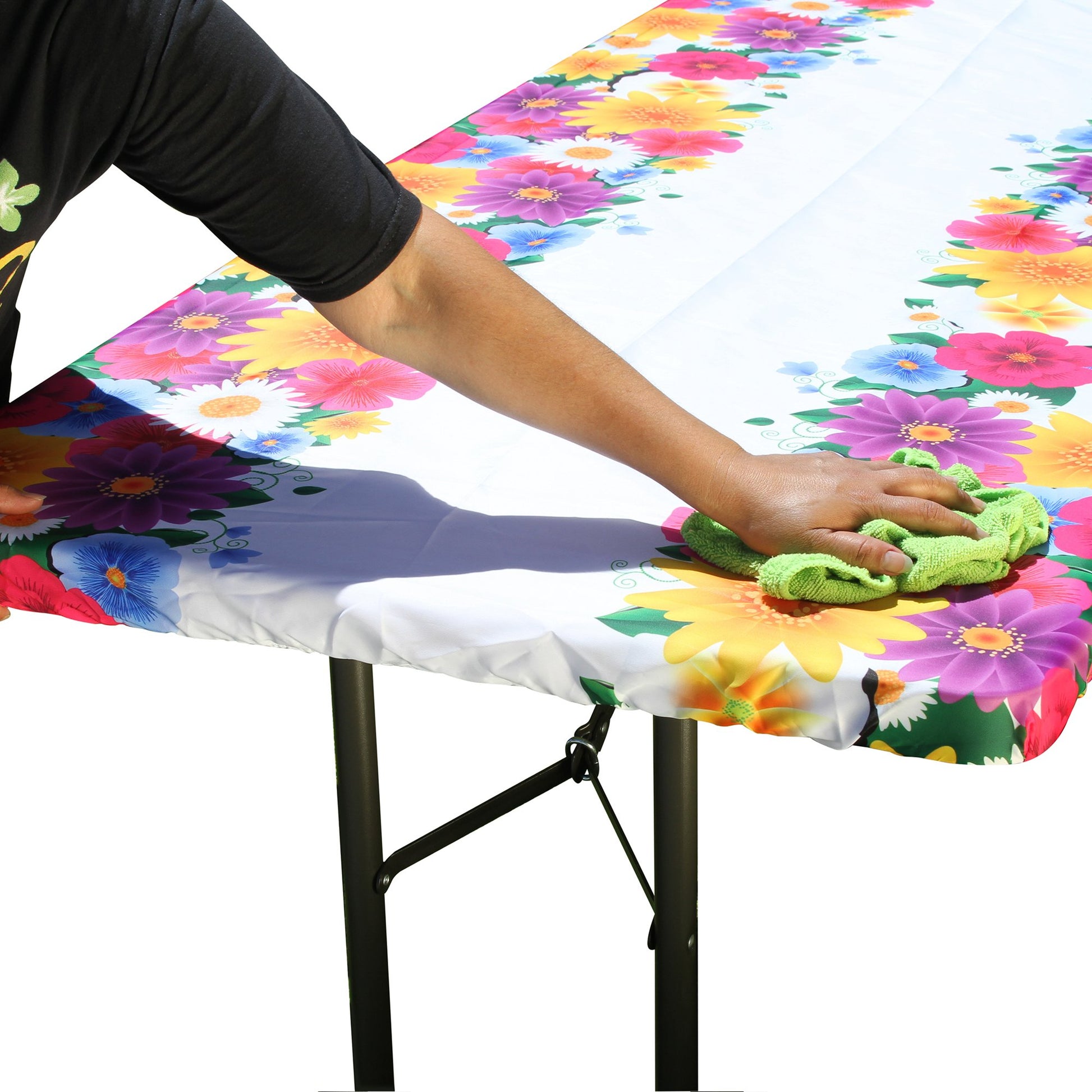 TableCloth PLUS 72" Spring Fitted Polyester Tablecloth for 6' Folding Tables can be wiped clean with a cloth